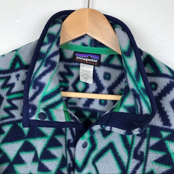 Patagonia 2014 Snap-T Synchilla Tribal Montana Siete Feather Grey Men’s Small - Picture 5 of 11